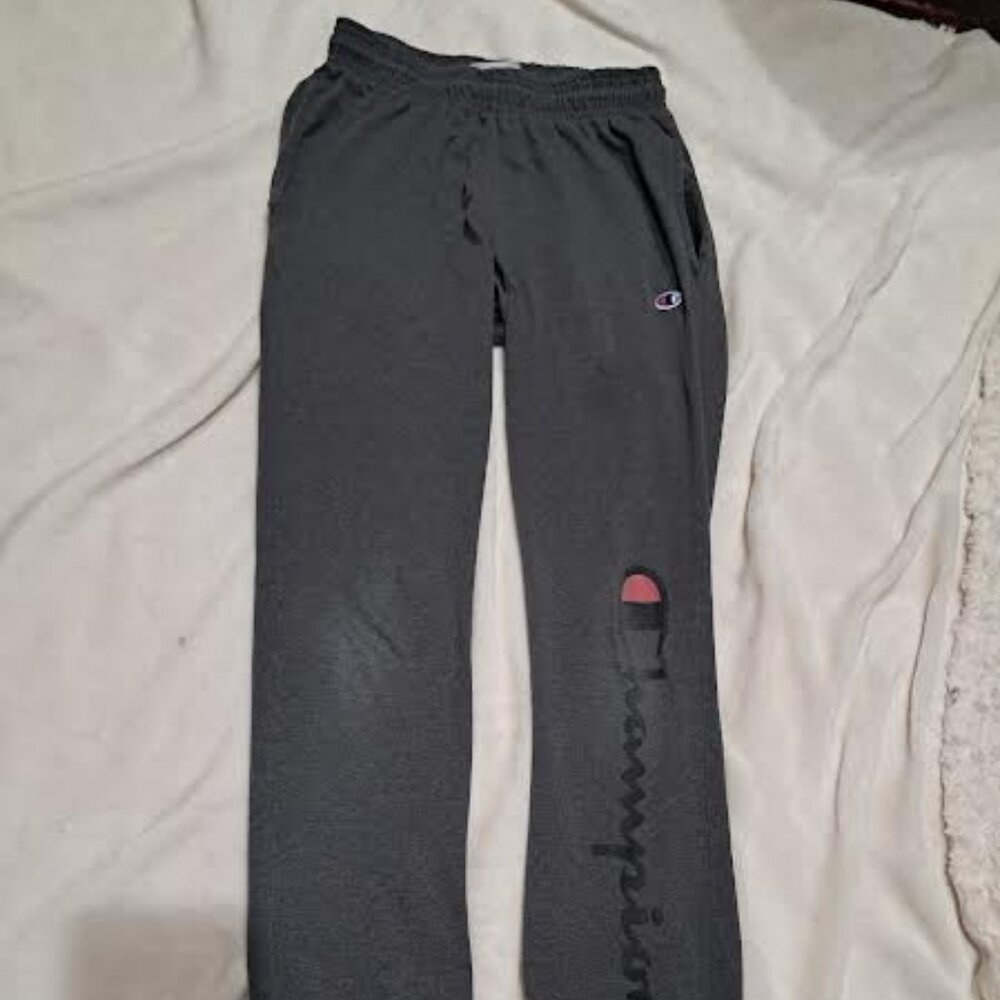 Champion men’s pants, size M